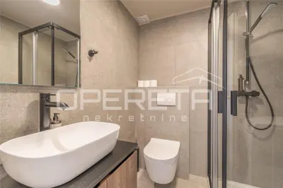 Villa Moderna con Piscina en Venta en Umag, Croacia - foto 11