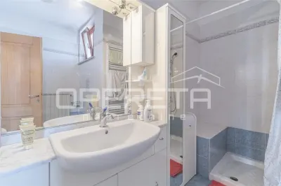 Villa Familiar en Venta en Umag, Croacia – Tres Unidades Residenciales con Vistas al Mar - foto 14