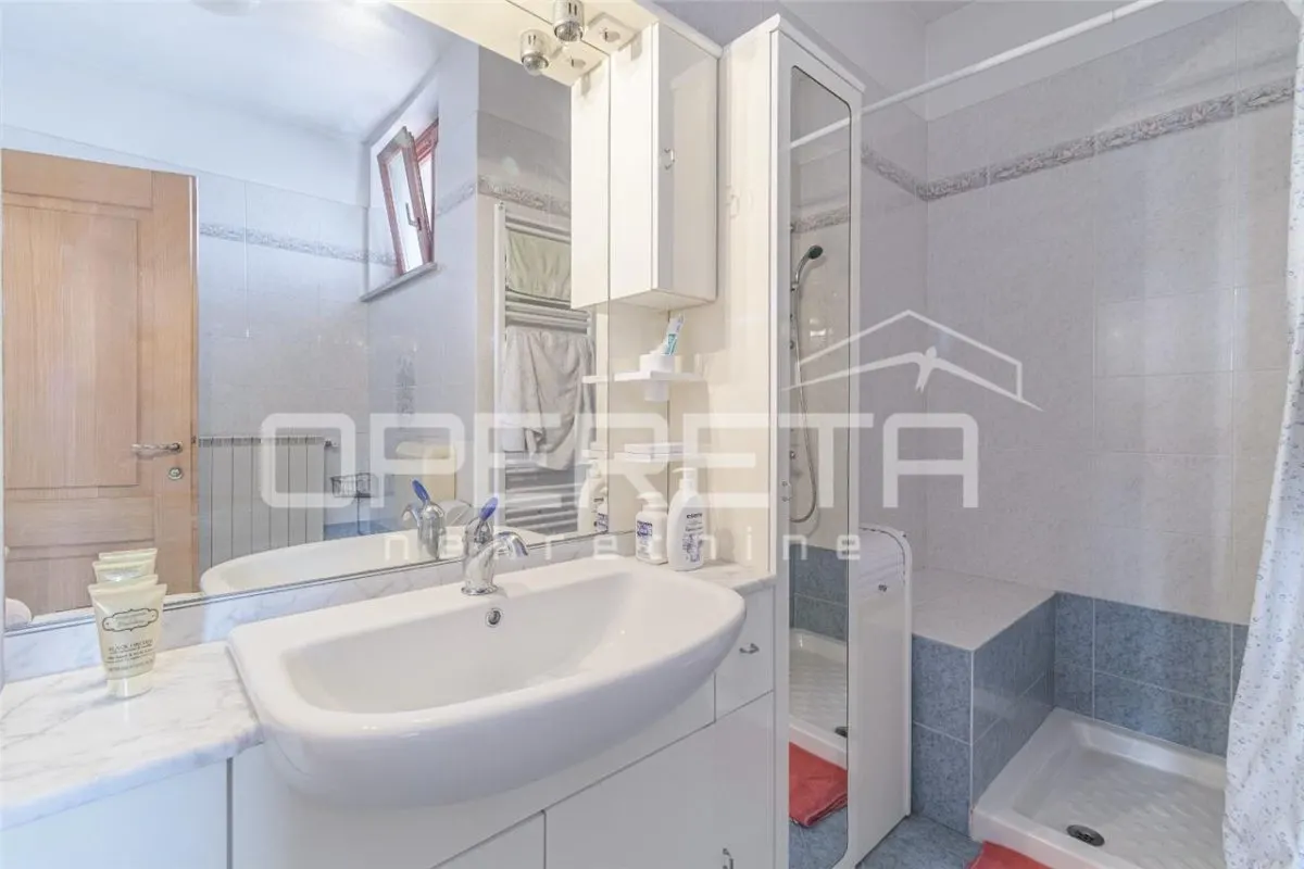 Villa Familiar en Venta en Umag, Croacia – Tres Unidades Residenciales con Vistas al Mar - foto 14