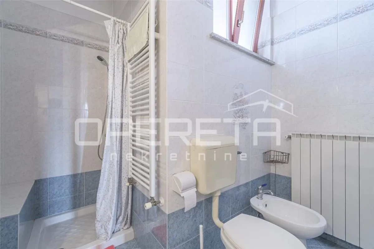 Villa Familiar en Venta en Umag, Croacia – Tres Unidades Residenciales con Vistas al Mar - foto 15