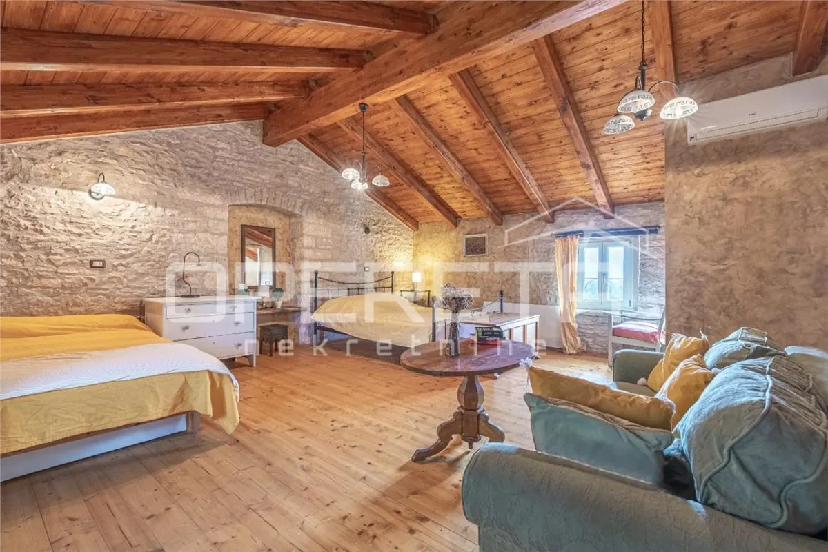 Traditional Istrian Stone Villa with Pool for Sale in Svetvincenat, Croatia - foto 17