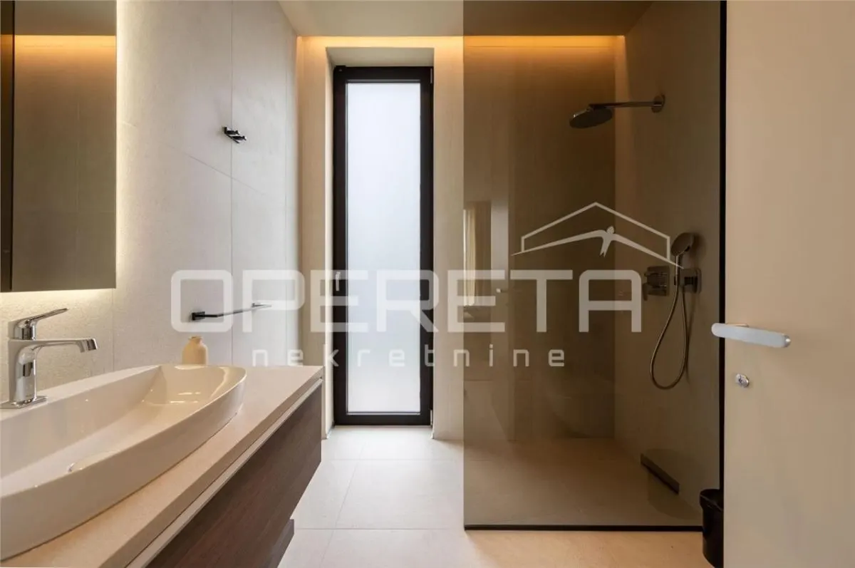 Villa Moderne avec Piscine et Vue Mer à Vendre à Porec, Croatie - foto 18