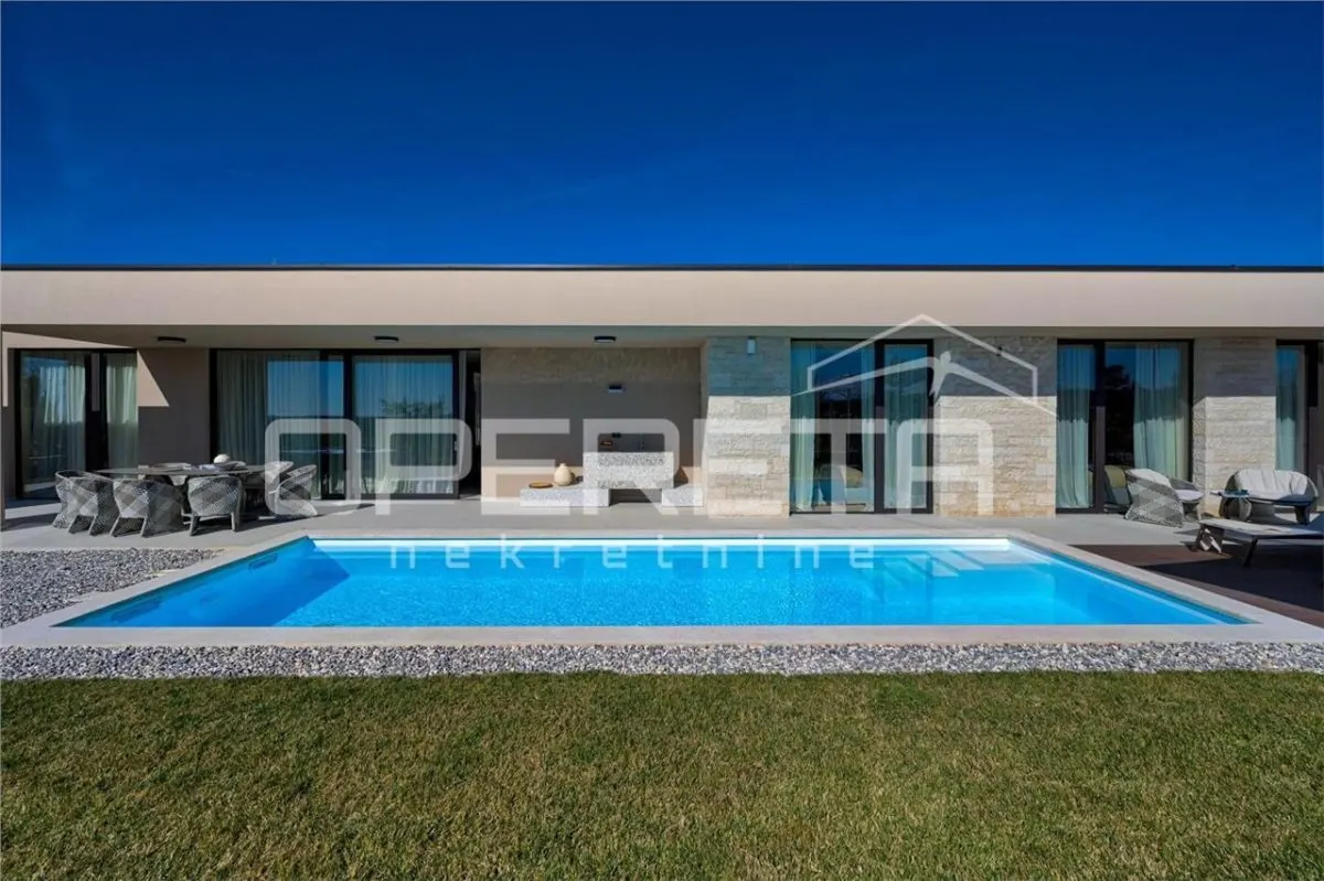 Villa Moderne Rez-de-Chaussée à Vendre à Porec, Croatie - foto 1