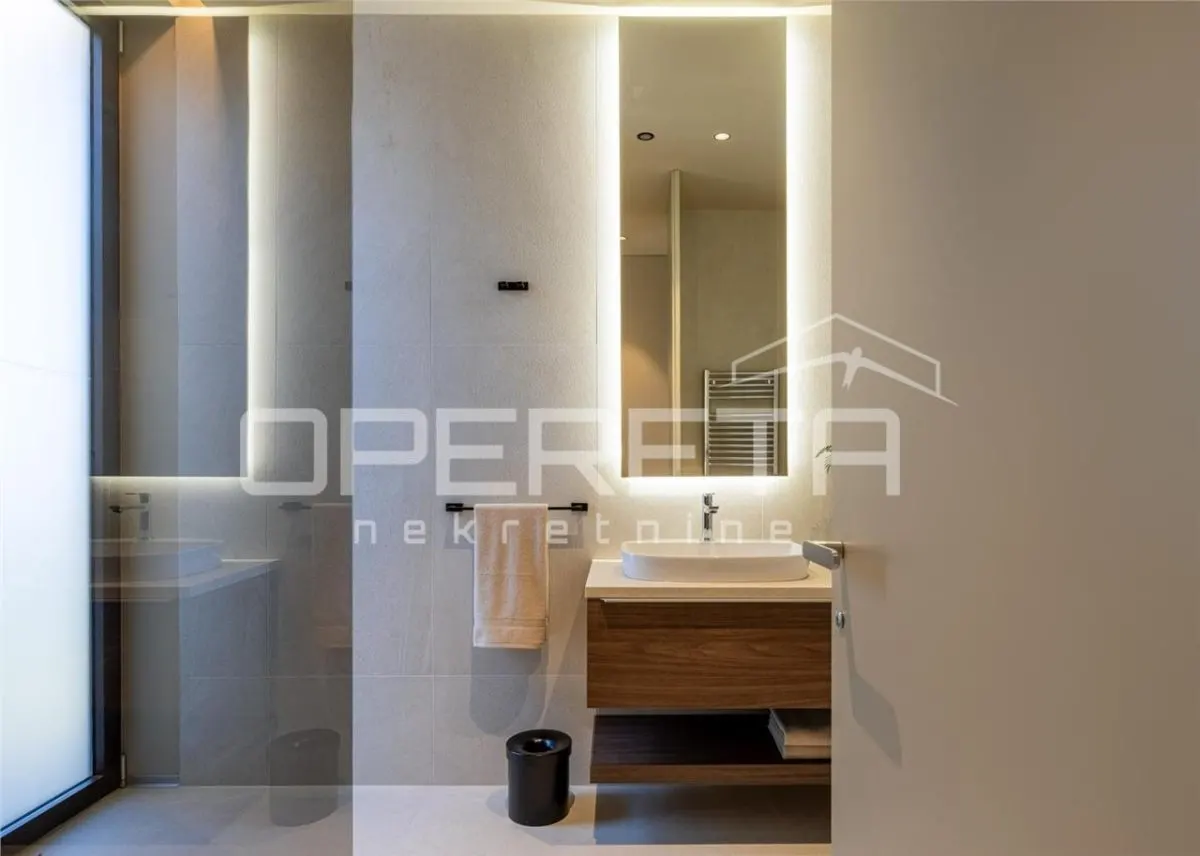 Villa Moderne de Plain-Pied à Vendre à Porec, Croatie – Vue Mer - foto 11