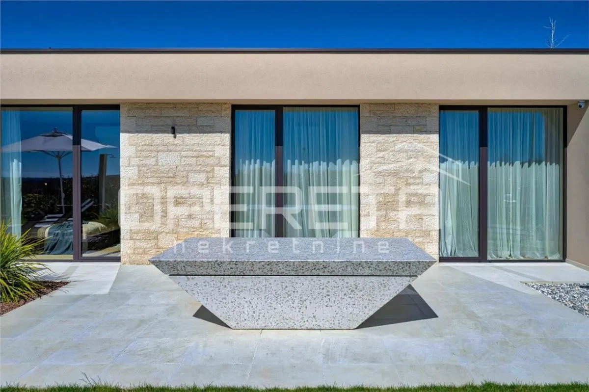 Villa Moderne de Plain-Pied à Vendre à Porec, Croatie – Vue Mer - foto 15