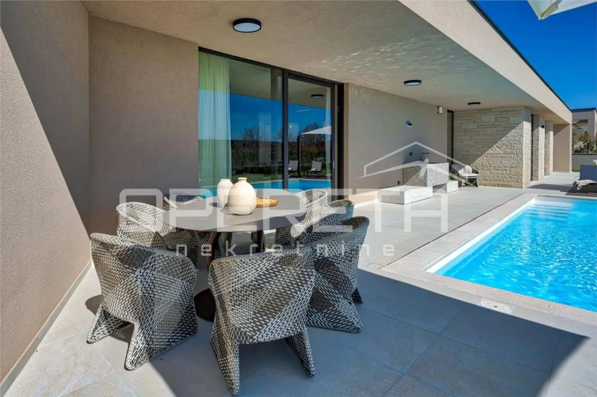 Villa Moderne de Plain-Pied à Vendre à Porec, Croatie – Vue Mer - foto 20