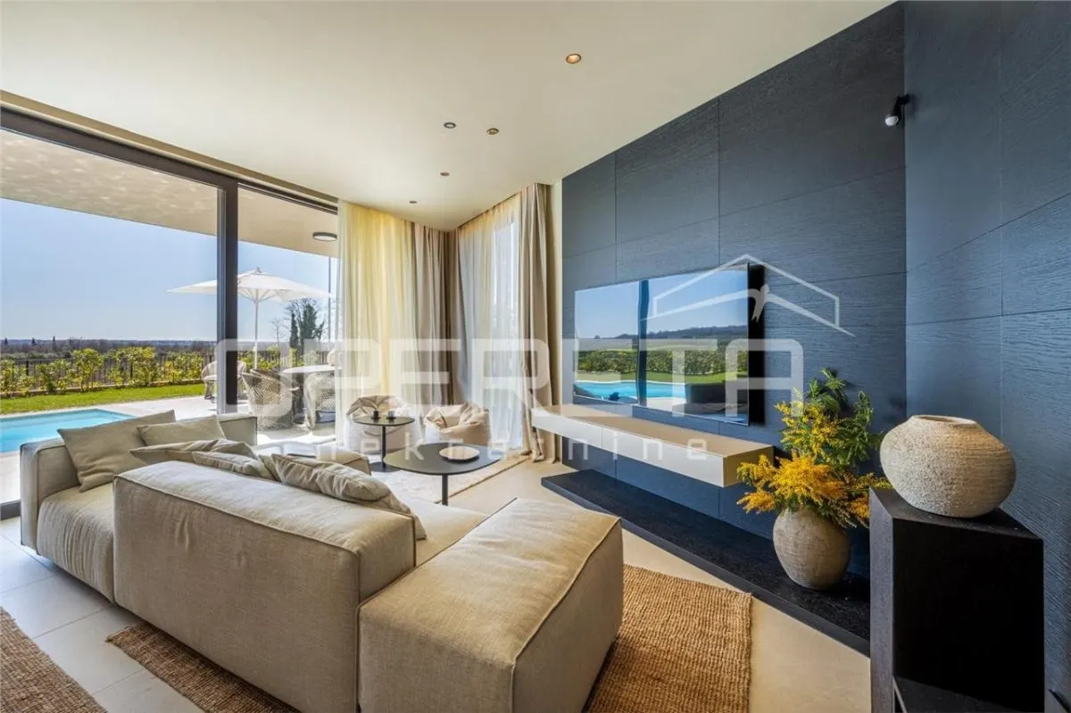 Villa Moderne de Plain-Pied à Vendre à Porec, Croatie – Vue Mer - foto 7
