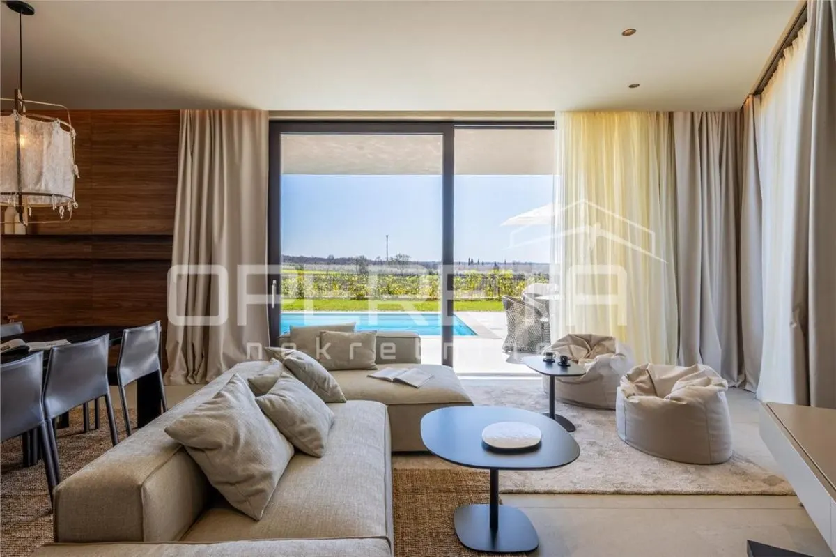 Villa Moderne de Plain-Pied à Vendre à Porec, Croatie – Vue Mer - foto 9