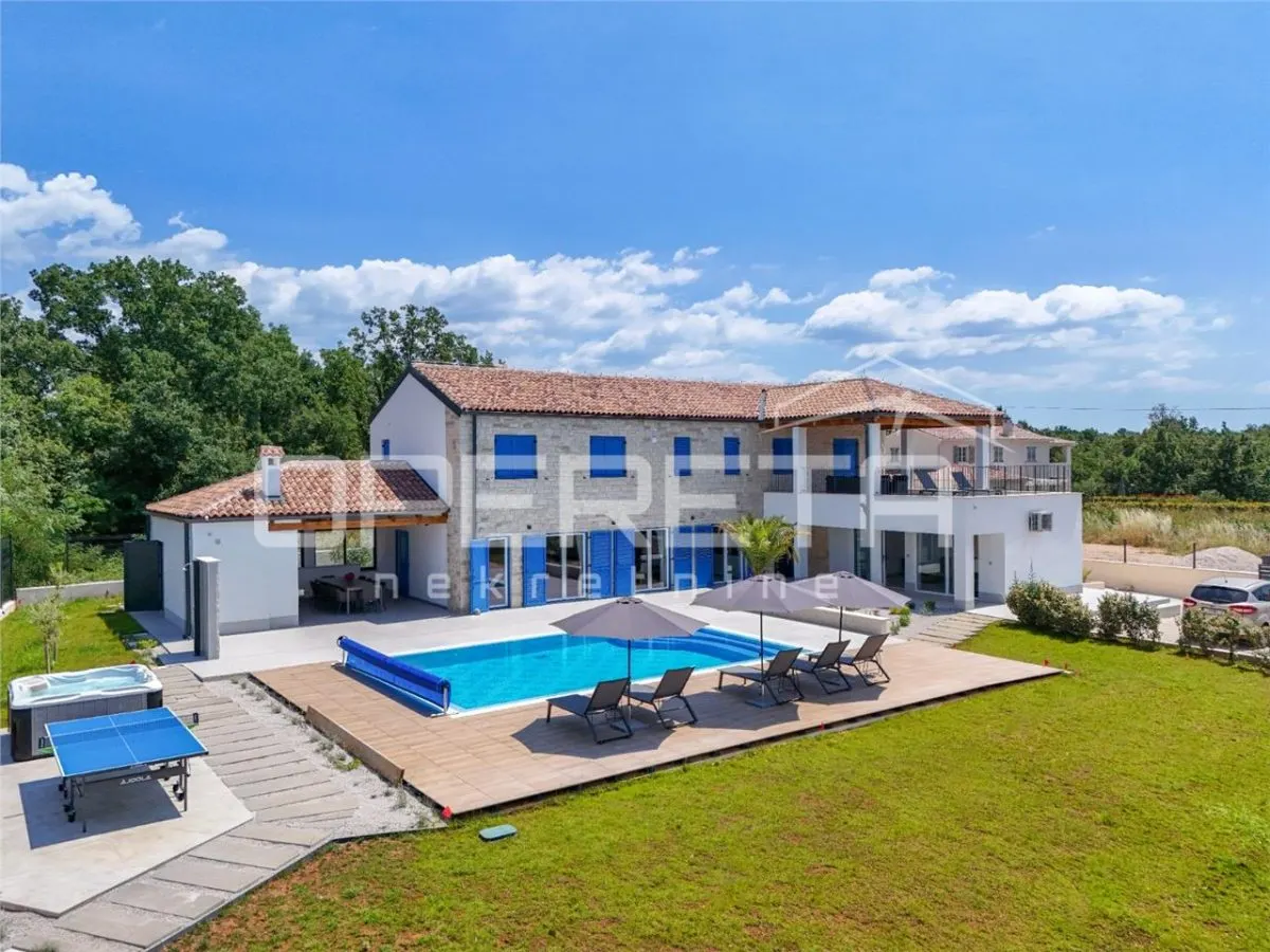 Authentic Istrian Villa for Sale in Višnjan, Croatia - foto 1
