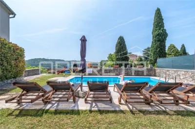 Villa en Pierre Authentique à Vendre à Buje, Croatie - foto 2
