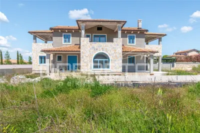 Istrian Villa with Pool and Sea View for Sale, Kanfanar, Croatia - Kanfanar