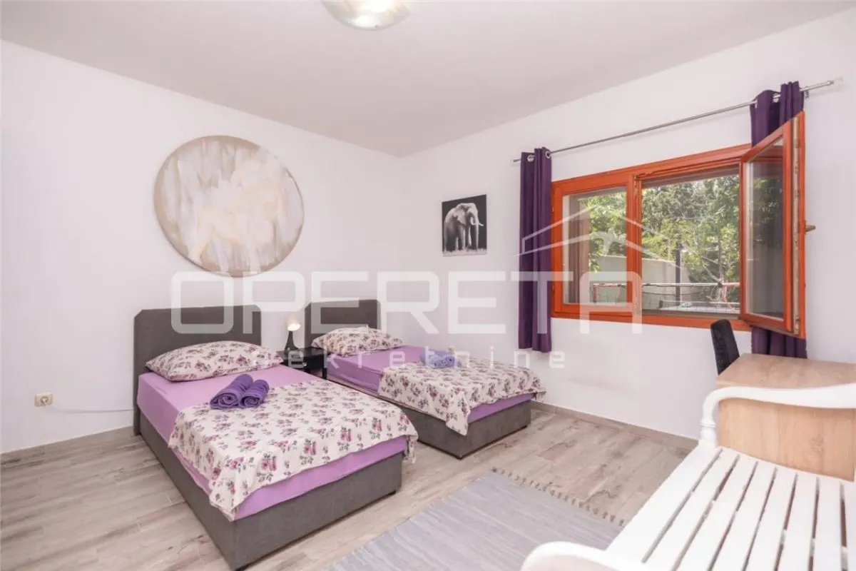 Spacious Villa with Pool and Garage for Sale in Dugopolje, Croatia - foto 19