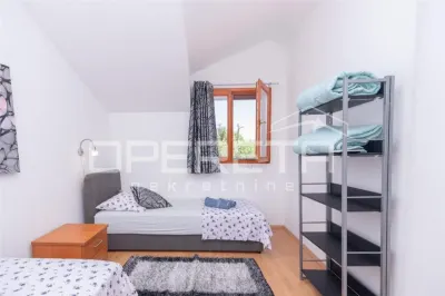 Spacious Villa with Pool and Garage for Sale in Dugopolje, Croatia - foto 21