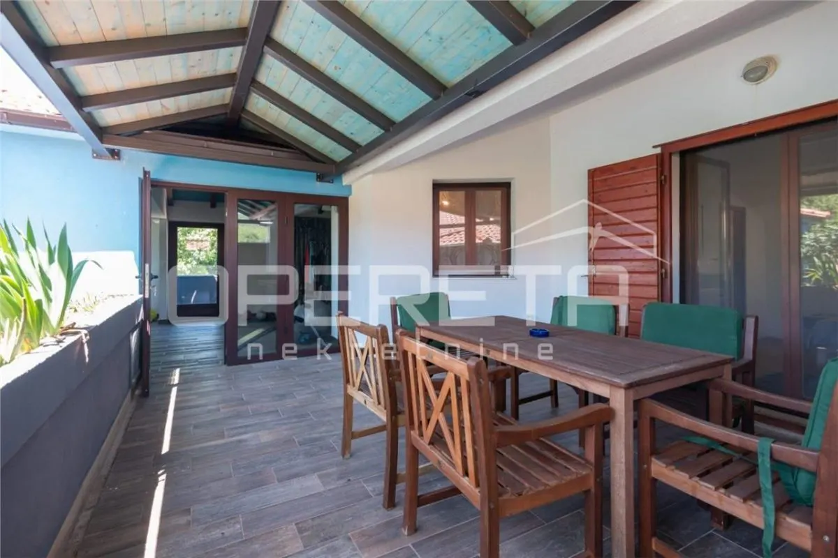 Spacious Villa with Pool and Garage for Sale in Dugopolje, Croatia - foto 8