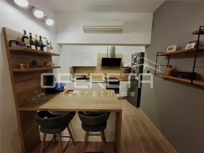 克罗地亚卡什特尔苏库拉茨三层别墅出售 - foto 2