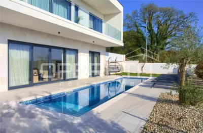 Villa for Sale in Malinska, Krk, Croatia - foto 2