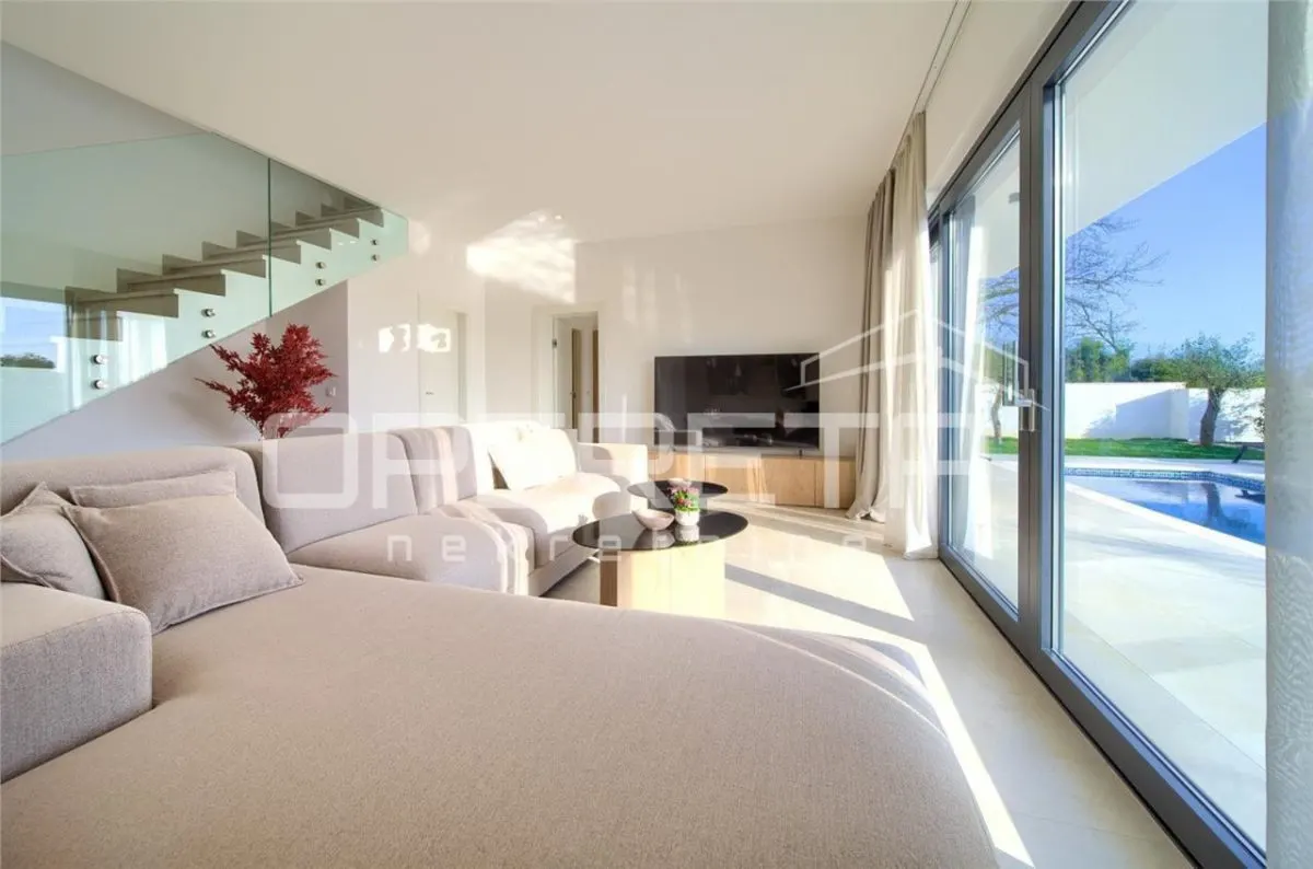 Villa for Sale in Malinska, Krk, Croatia - foto 4