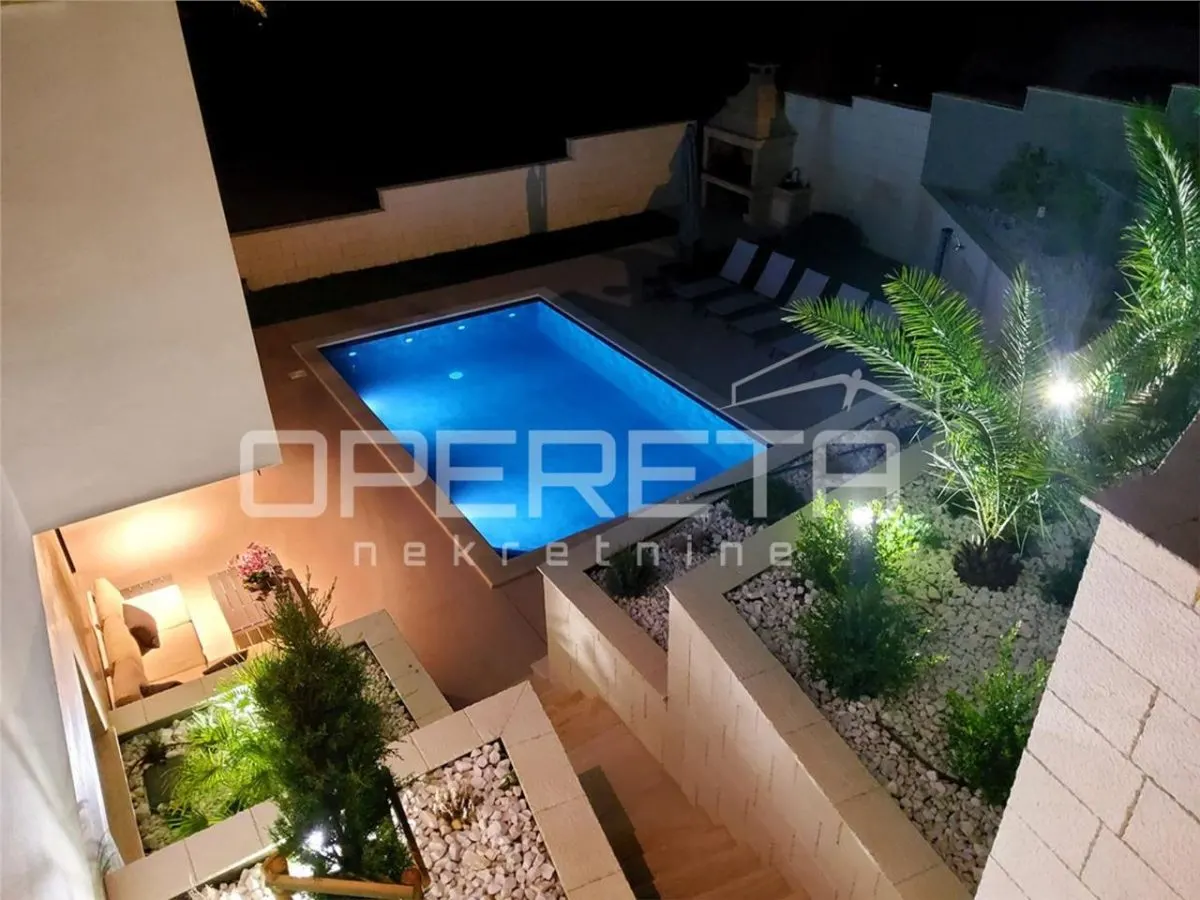 Semi-Detached Villa with Swimming Pool for Sale in Rab, Croatia - foto 2