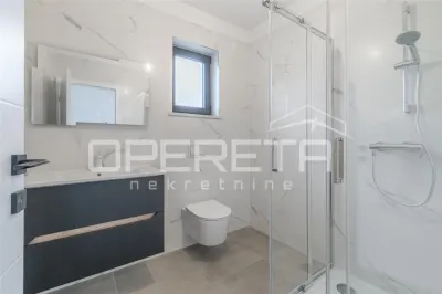 Villa Moderna en Venta en Marcana, Croacia - foto 8