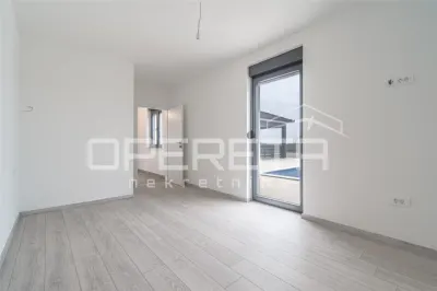 Villa Moderna en Venta en Marcana, Croacia - foto 9