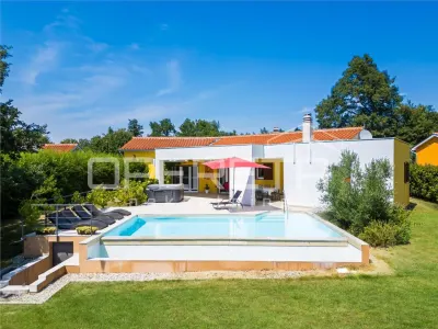 Modern Villa for Sale in Svetvincenat, Central Istria, Croatia - foto 2