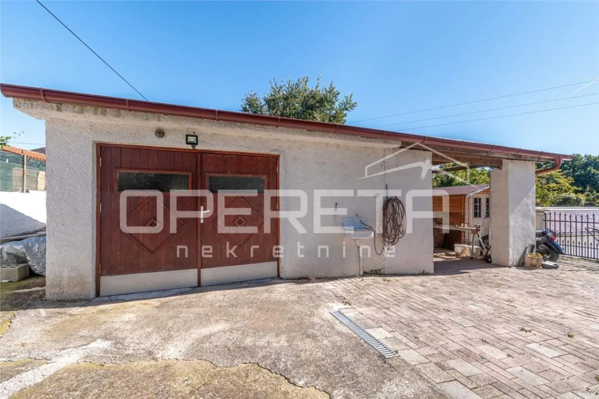 Villa con Piscina en Venta en Marcana, Croacia - foto 14