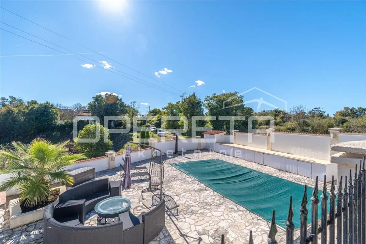 Villa con Piscina en Venta en Marcana, Croacia - foto 16