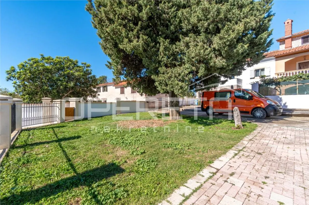 Villa con Piscina en Venta en Marcana, Croacia - foto 3
