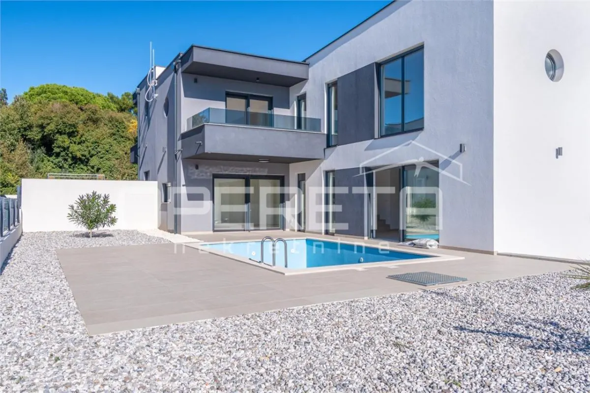 Casa Pareada en Venta en Liznjan, Istria, Croacia - foto 1