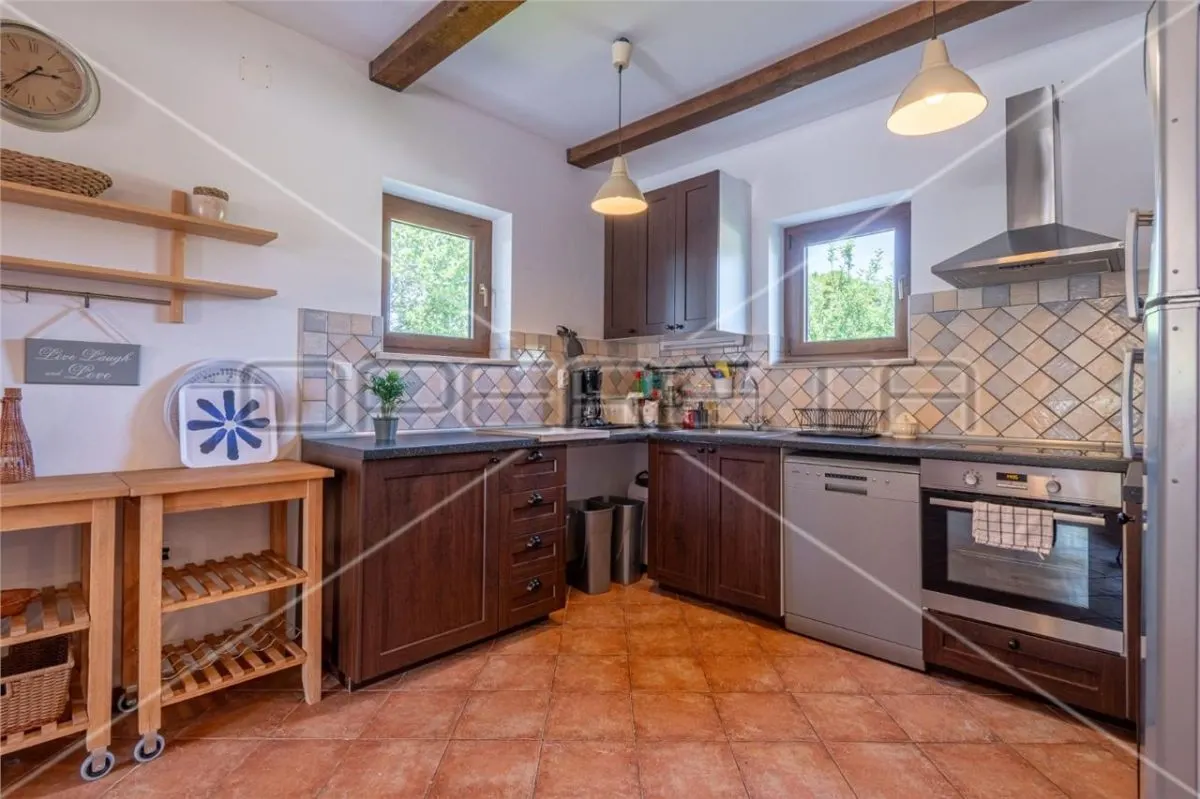 Rustic Villa for Sale in Svetvincenat, Istria, Croatia - foto 11