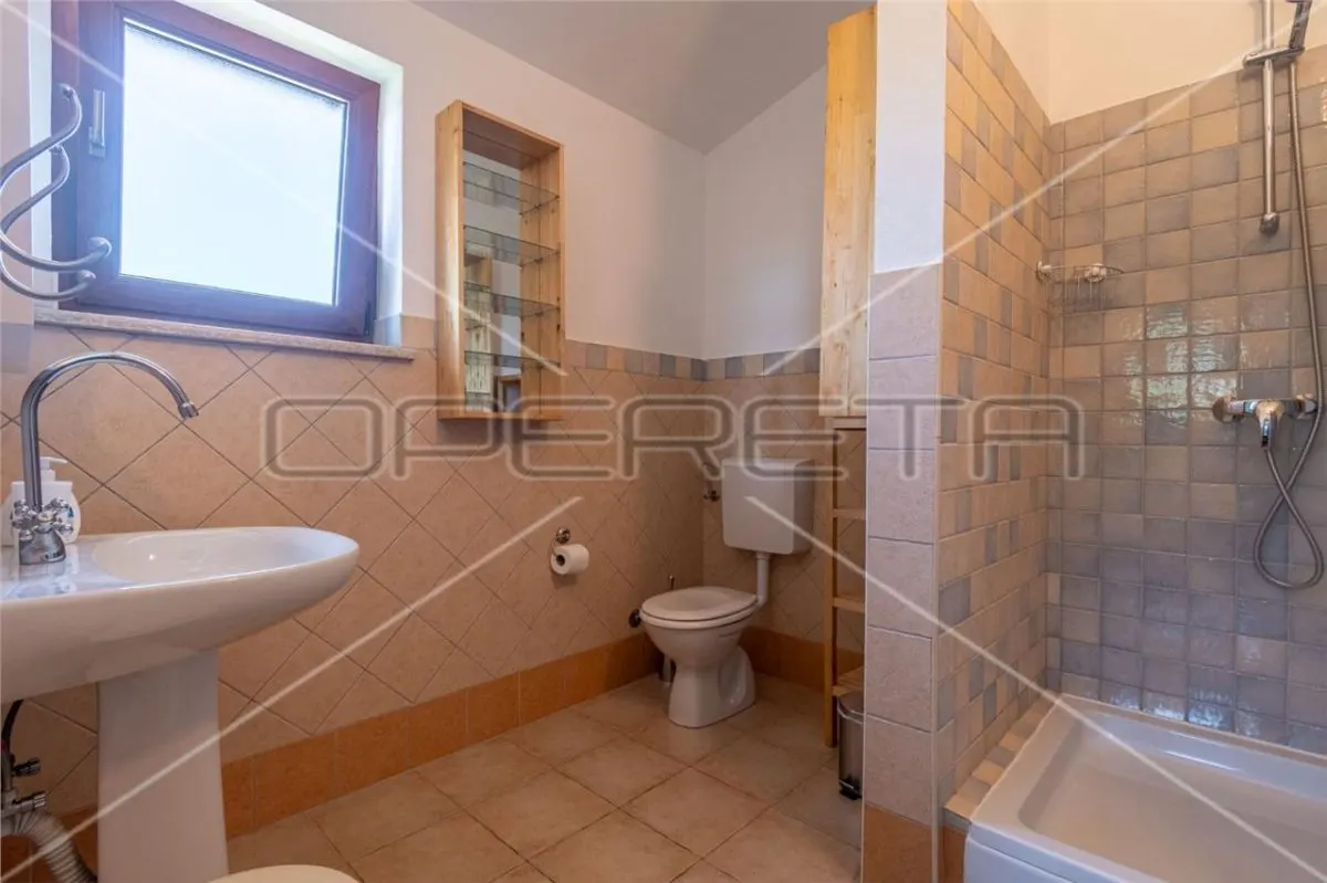 Rustic Villa for Sale in Svetvincenat, Istria, Croatia - foto 25