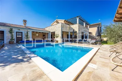 Detached Villa for Sale in Svetvincenat, Croatia - Svetvincenat