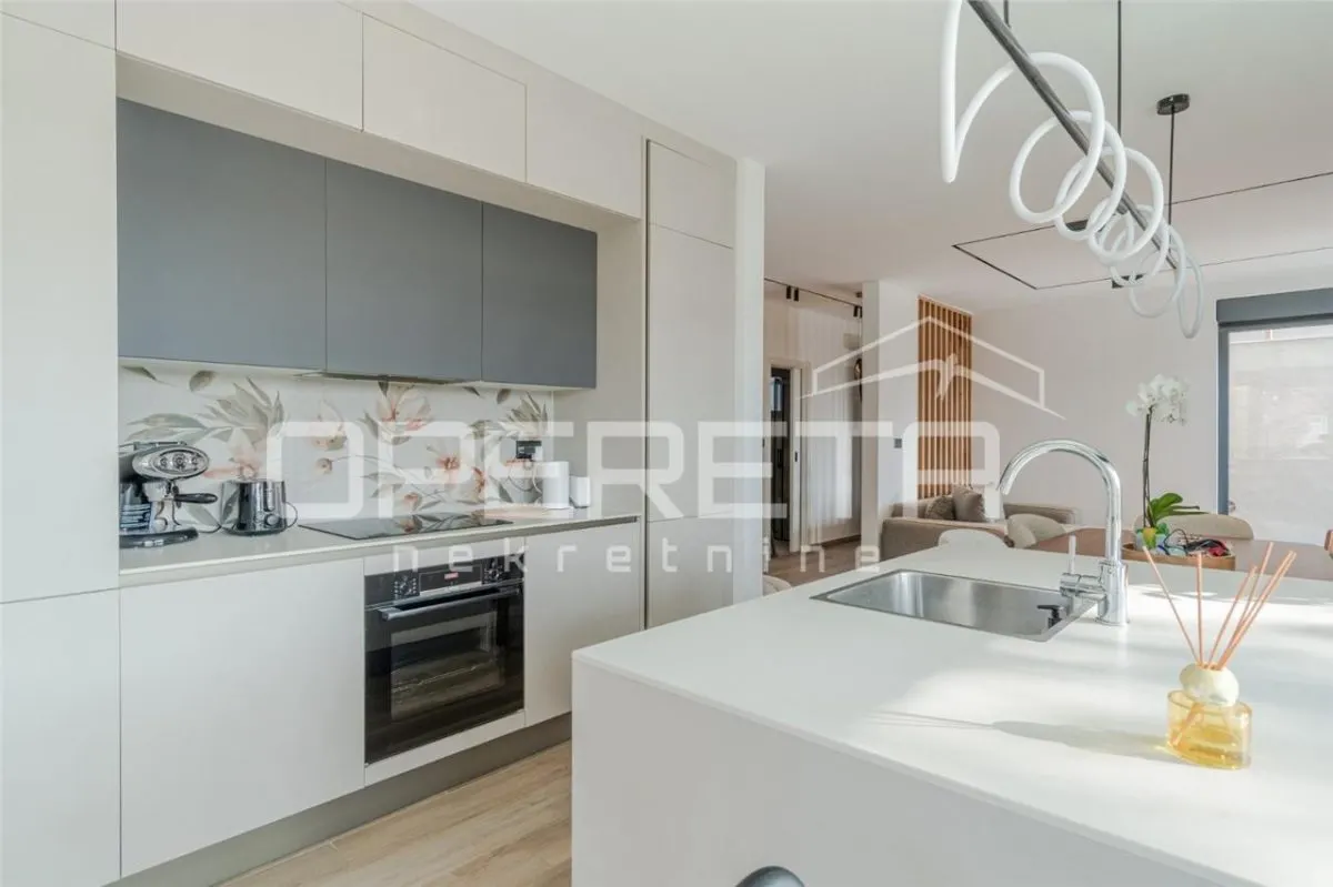 Villa à Vendre à Porec, Croatie - foto 4