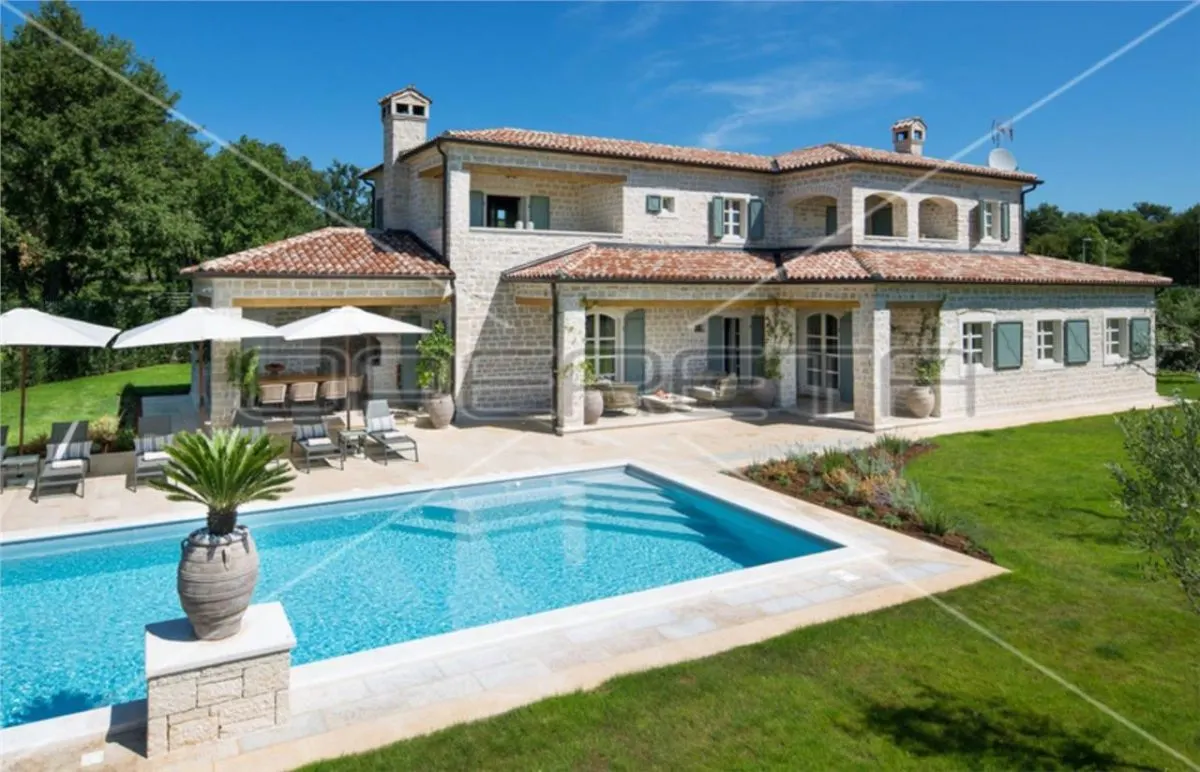 Villa Exclusiva con Vistas al Mar en Venta en Kanfanar, Croacia - foto 2