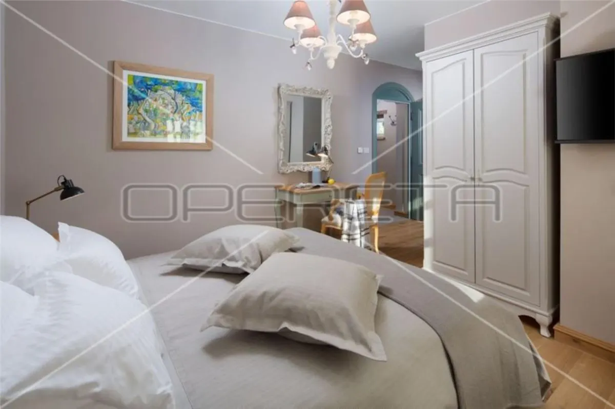Villa Exclusiva con Vistas al Mar en Venta en Kanfanar, Croacia - foto 12