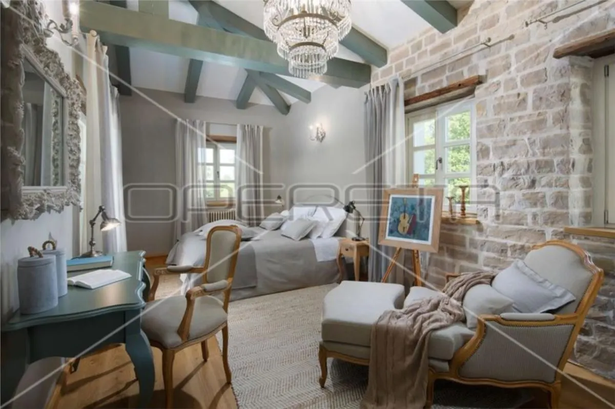 Villa Exclusiva con Vistas al Mar en Venta en Kanfanar, Croacia - foto 14