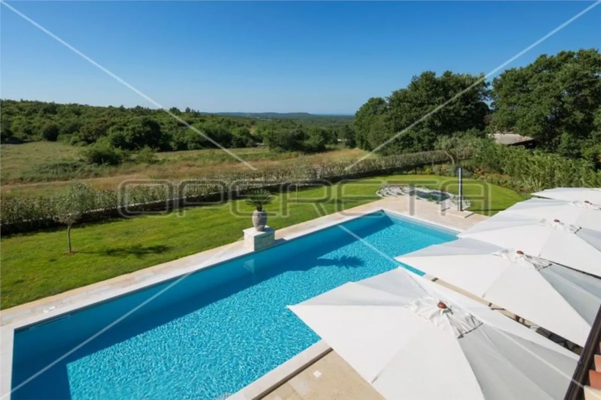 Villa Exclusiva con Vistas al Mar en Venta en Kanfanar, Croacia - foto 16