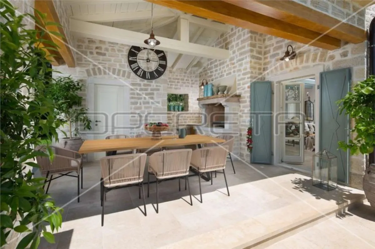 Villa Exclusiva con Vistas al Mar en Venta en Kanfanar, Croacia - foto 5