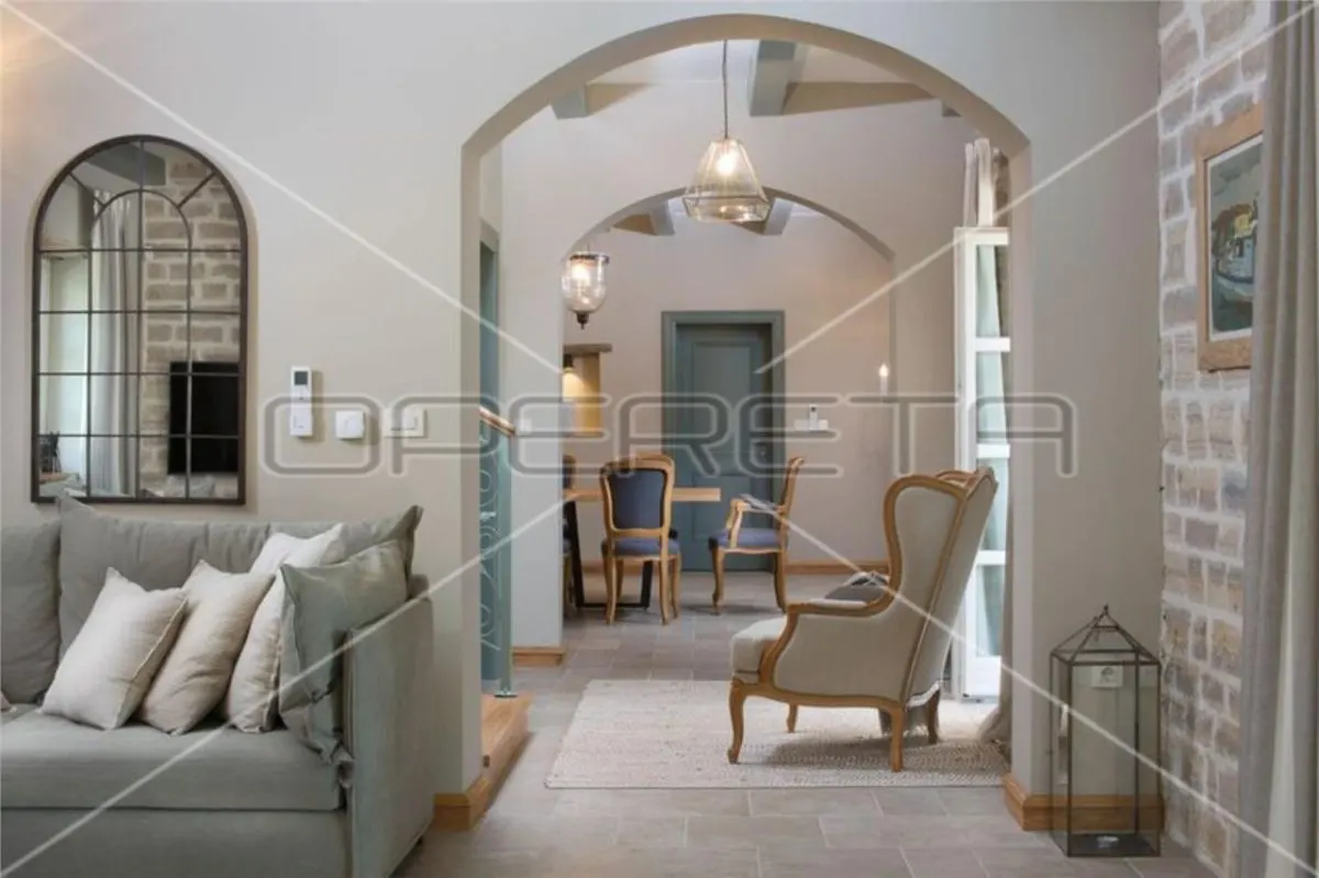 Villa Exclusiva con Vistas al Mar en Venta en Kanfanar, Croacia - foto 9