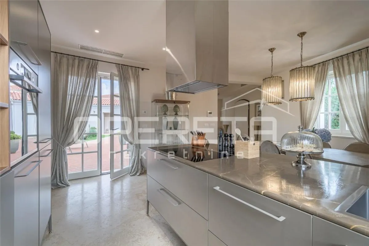 Luxury Villa with Pool for Sale in Tar, Croatia (Near Poreč, Istria) - foto 7