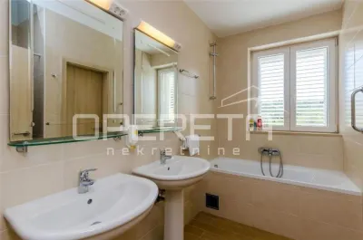 Villa for Sale in Croatia, Đurinici - foto 16