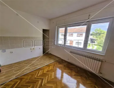 Maison Individuelle à Vendre à Kraljevec na Sutli, Croatie - foto 3