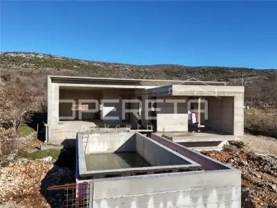 فيلا فاخرة مع حمام سباحة ومنطقة عافية للبيع في كليس، كرواتيا - foto 4