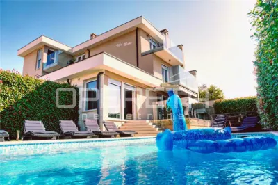 Villa Unifamiliar en Venta en Marcana, Croacia - Marcana