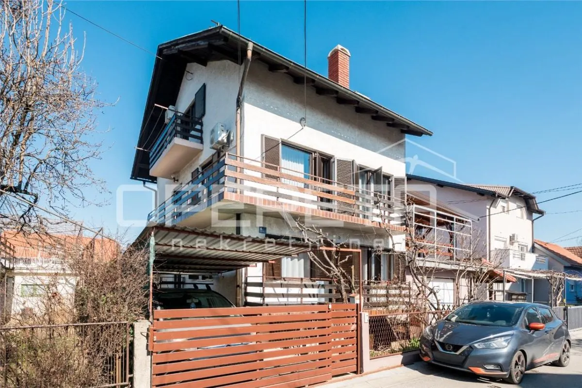 Villa en Venta en Rudeševo, Zagreb, Croacia - foto 1