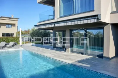 Villa Moderne de Luxe à Vendre à Porec, Croatie - Porec