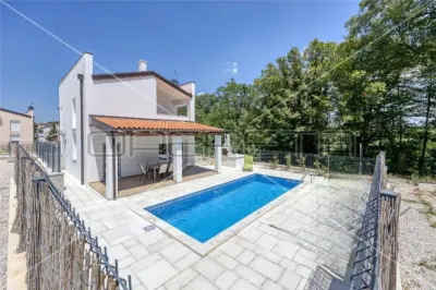 Villa avec Piscine à Vendre à Tinjan, Istrie, Croatie - foto 3