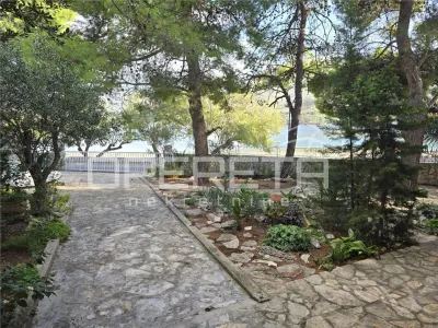 克罗地亚希贝尼克滨海别墅，含两套公寓，出售 - foto 2