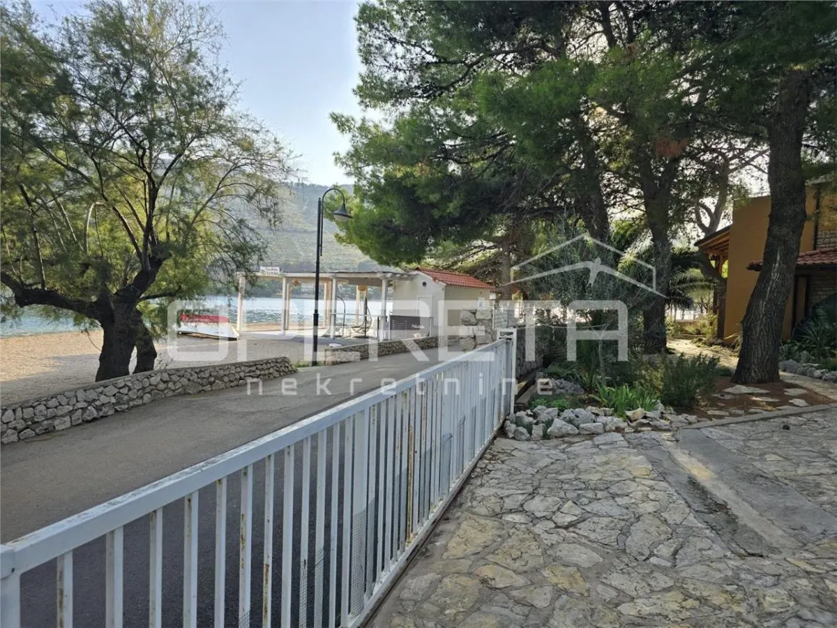 克罗地亚希贝尼克滨海别墅，含两套公寓，出售 - foto 10