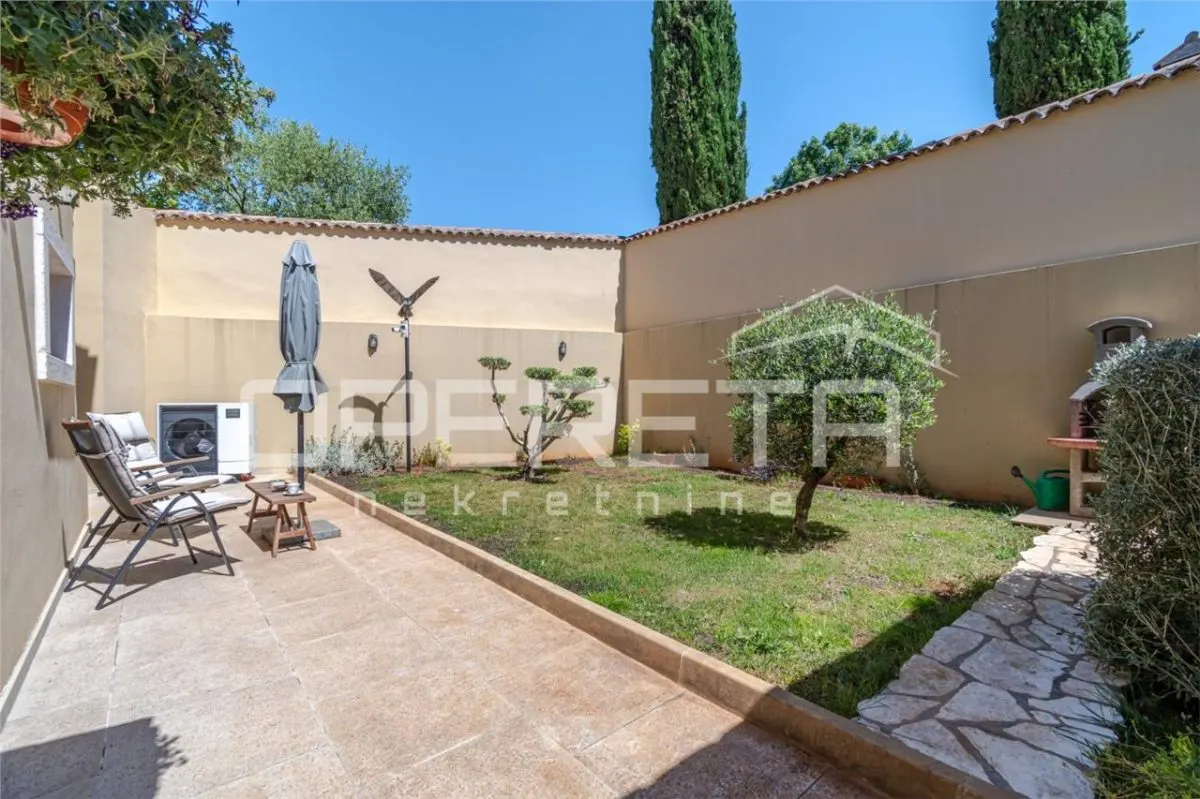 Villa en Pierre à Vendre à Buje, Croatie - foto 4